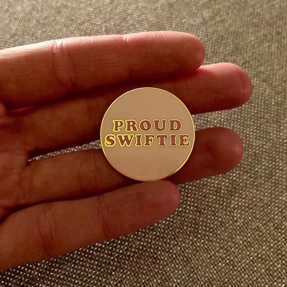 “Proud Swiftie” Pink Pin / Brooch - Picture 6 of 6